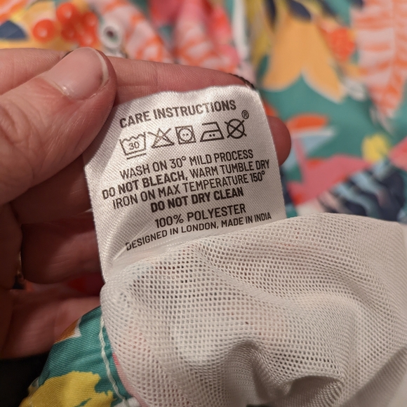 Tropical Floral Swim Shorts - Picture 2 of 9